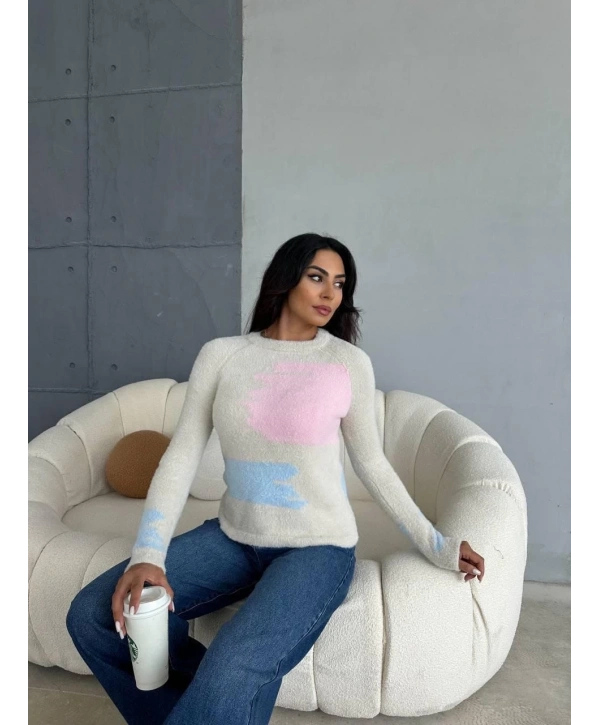 Bıyıklı triko kazak beyaz