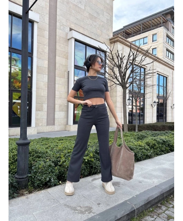 Bol paça pantolonlu alt üst takım