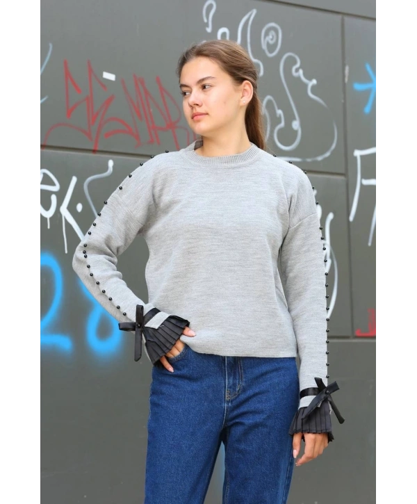 Boncuklu bile detaylı kazak gri