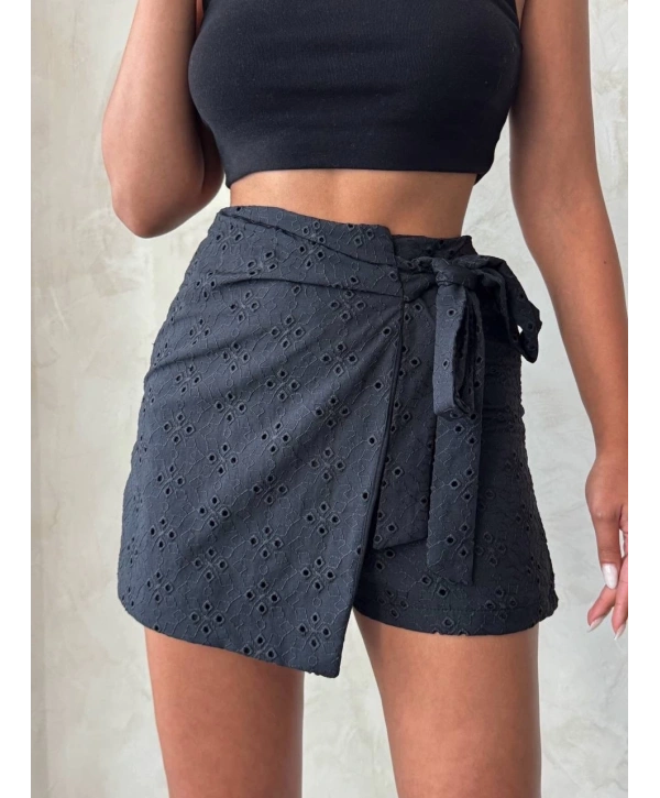 Brodeli şort etek s255075