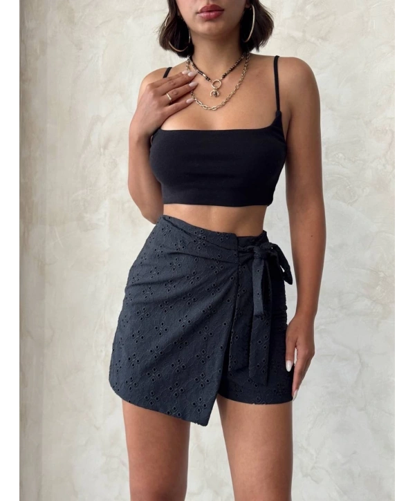 Brodeli şort etek s255075