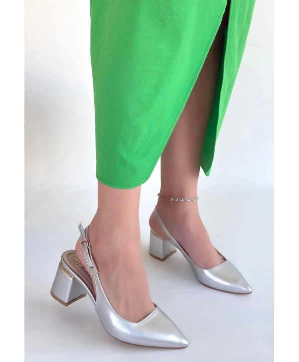 Buant Gümüş Cilt Topuklu Ayakkabı
