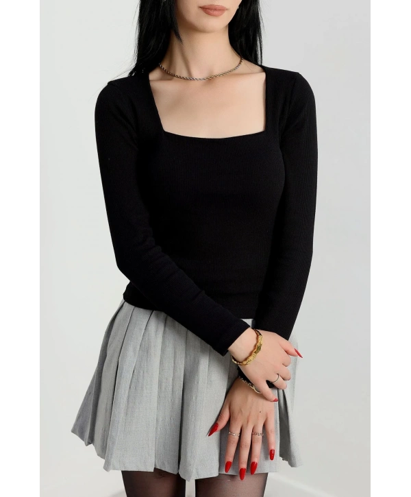 Çerçeve yaka kaşkorse bluz siyah