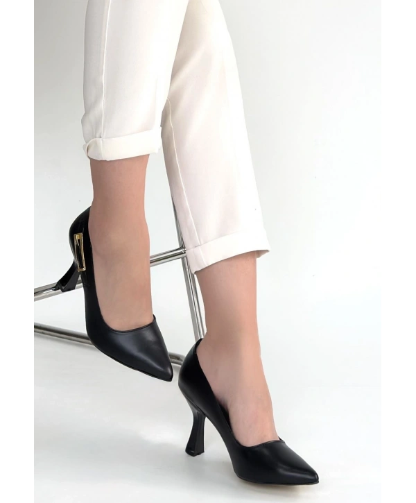 Cerin Siyah Cilt Topuklu Ayakkabı