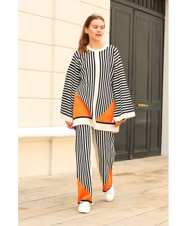 Çizgili bisiklet yaka triko takım beyaz