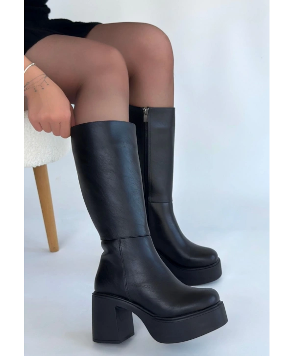 Disan Siyah Cilt Topuklu Çizme