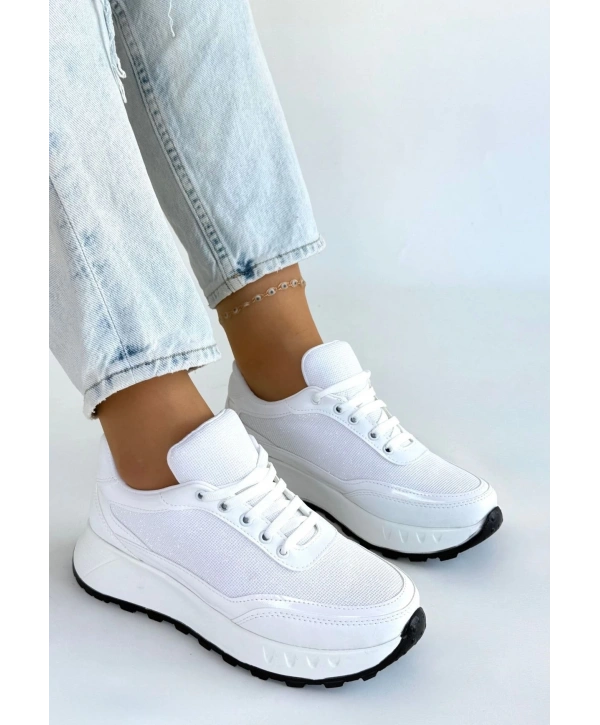 Edva Beyaz Cilt Bağcıklı Spor Ayakkabı