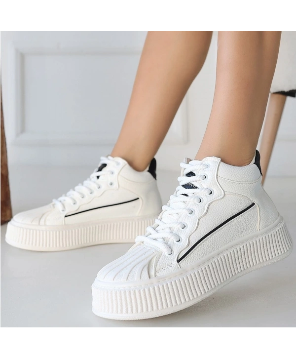 Estim Beyaz Cilt Siyah Detaylı Bağcıklı Spor Ayakkabı