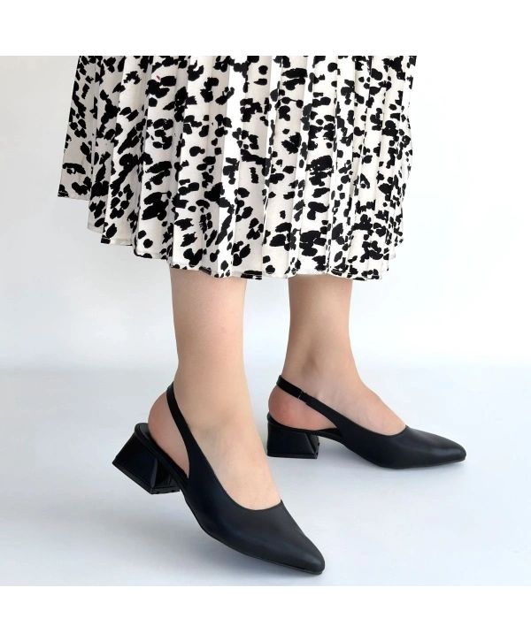 Evia Siyah Cilt Topuklu Ayakkabı