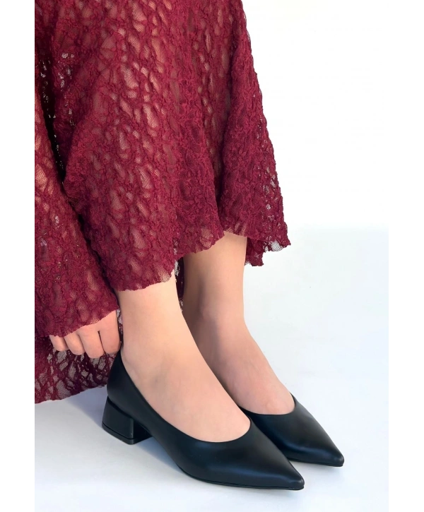 Ferla Siyah Cilt Topuklu Ayakkabı