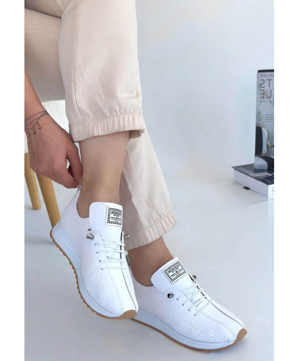 Fiert Beyaz Cilt Bağcıklı Spor Ayakkabı