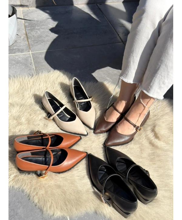 Galye Siyah Cilt Topuklu Ayakkabı