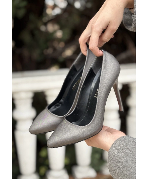 Hillar Platin Saten Stiletto Ayakkabı