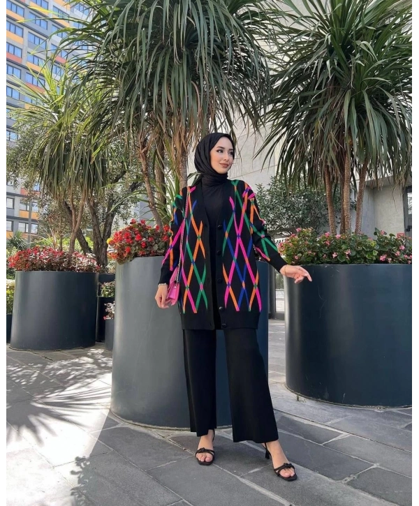 Hırkalı ikili takım çok renkli triko siyah
