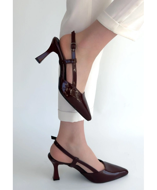 Hoost Bordo Rugan Topuklu Ayakkabı