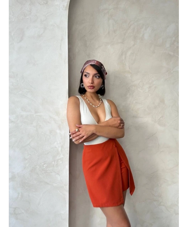 İki düğmeli kapaklı şort etek kremit s24046