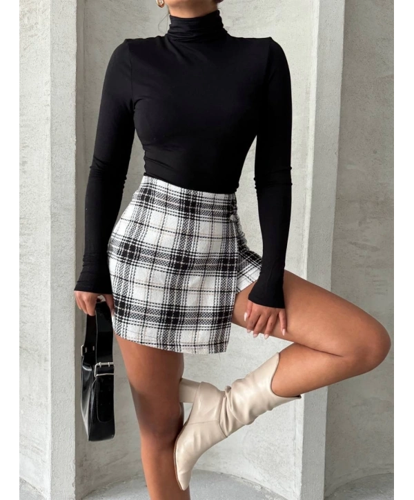 İki düğmeli şort ch kumaş etek ekoseli siyahbeyaz h26414