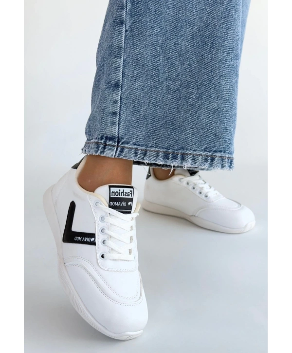 Jowen Beyaz Cilt Siyah Detaylı Bağcıklı Spor Ayakkabı