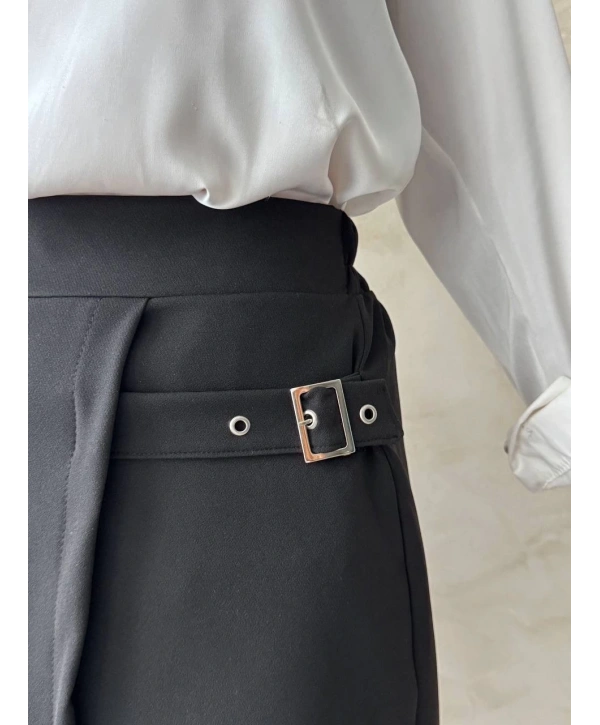 Kadın tokalı şort etek siyah s25449