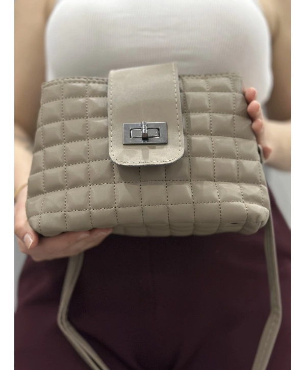 Kapaklı kapitone vizon cilt çanta