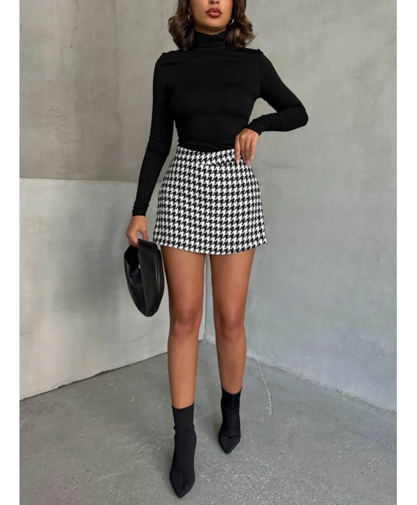 Kapaklı kaşe şort etek siyah beyaz kazayağı h261218