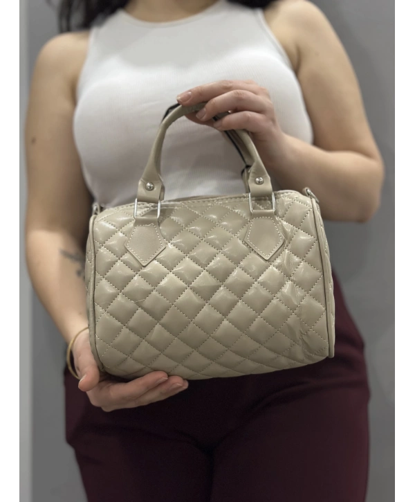 Kapaksız kapitone bej cilt çanta