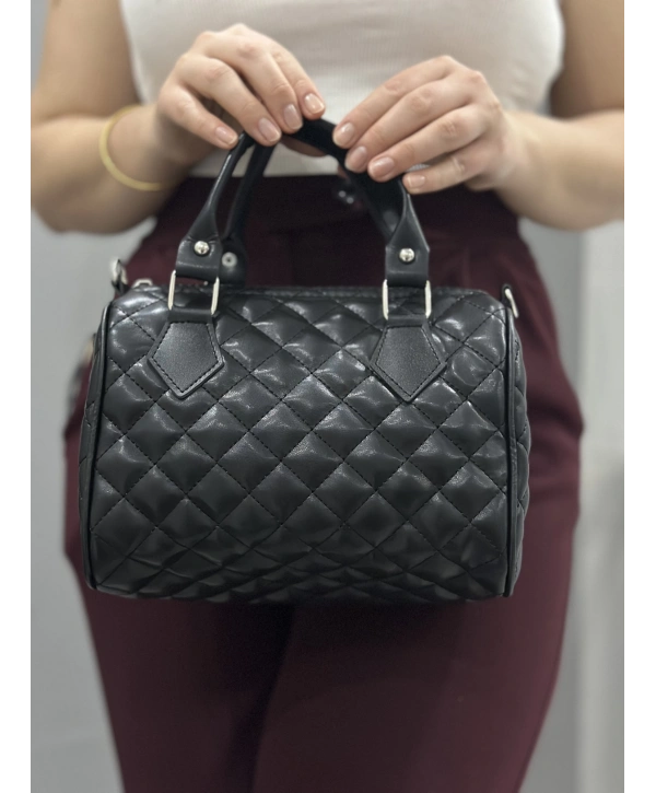 Kapaksız kapitone siyah cilt çanta