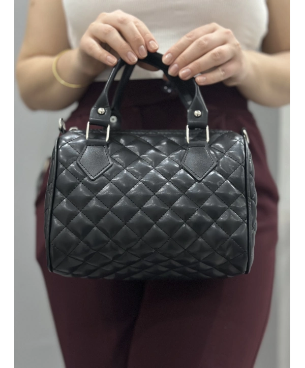 Kapaksız kapitone siyah cilt çanta