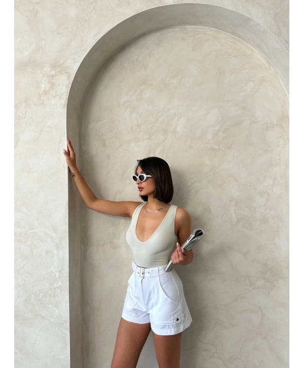 Kemer detaylı gabardin şort beyaz s25289