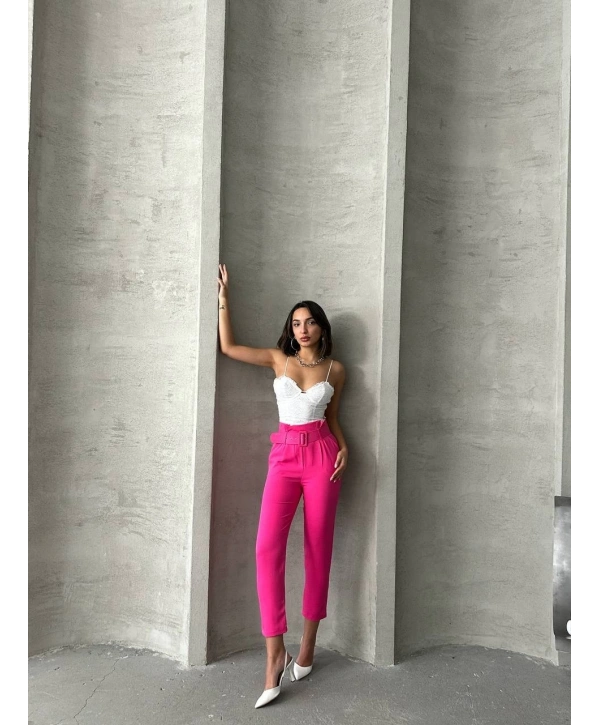 Kemerli havuç pantolon