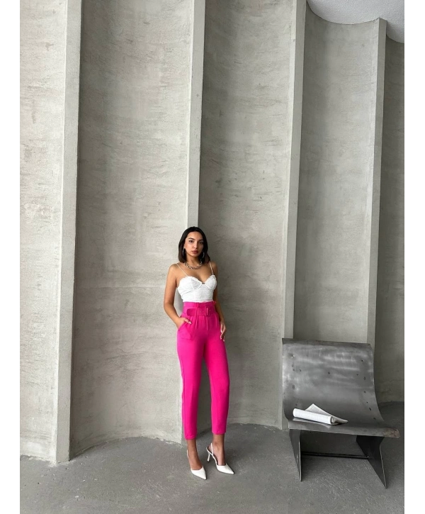 Kemerli havuç pantolon