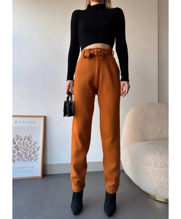 Kendinden kemerli triko pantolon camel