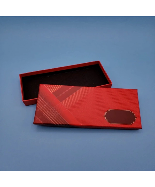 Kırmızı Kalem Kutusu