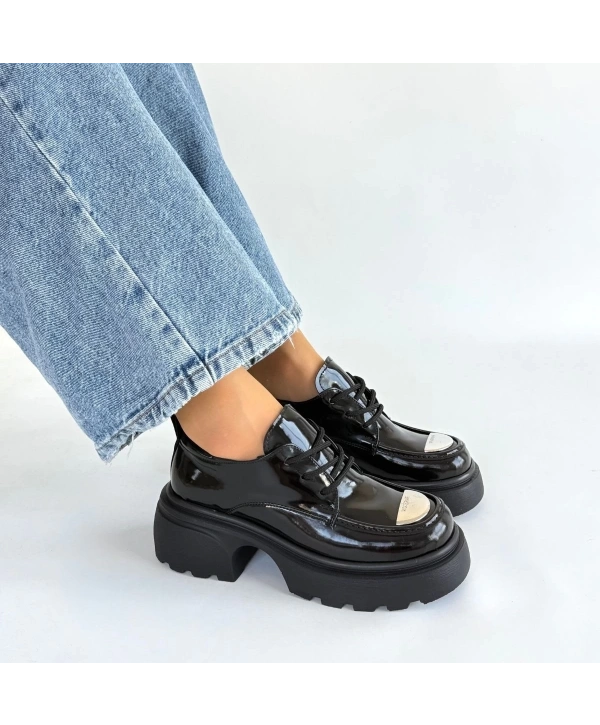 Kiya Siyah Rugan Dolgu Topuk Oxford Ayakkabı