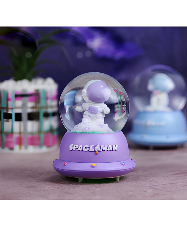 Küçük Astronot Işıklı Kar Küresi Alk3110