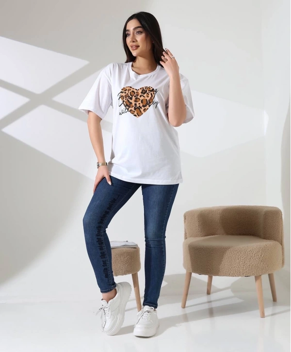 Leopar kalp baskılı tişört