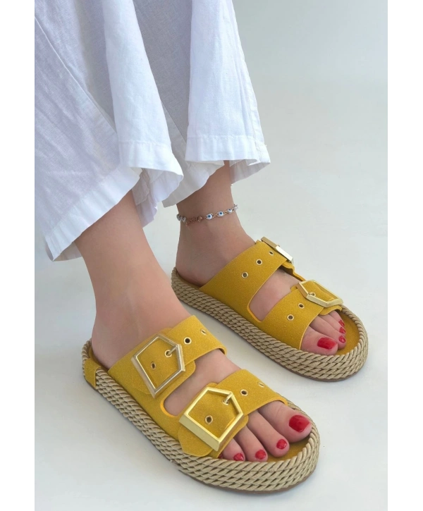 Loera Sarı Nubuk Çift Tokalı Terlik