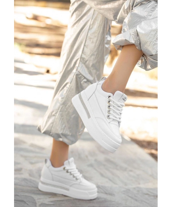 Lulu Beyaz Cilt Bağcıklı Spor Ayakkabı