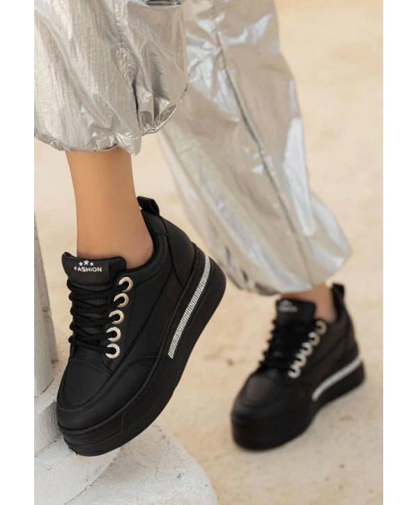 Lulu Siyah Cilt Bağcıklı Spor Ayakkabı