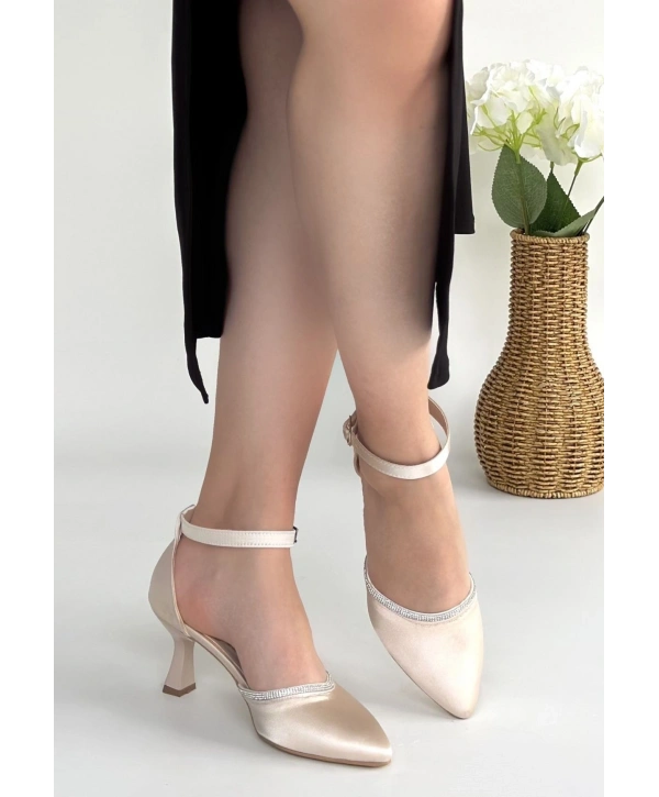 Mejja Bej Saten Topuklu Ayakkabı