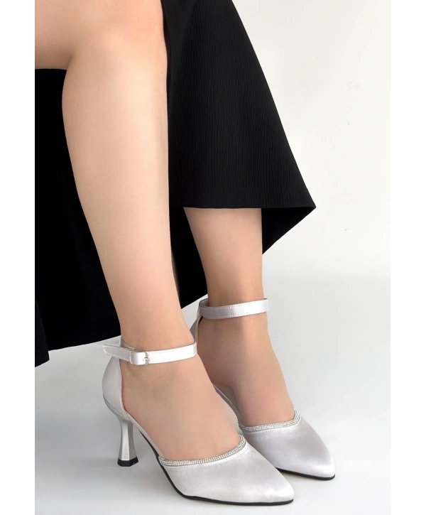 Mejja Gri Saten Topuklu Ayakkabı
