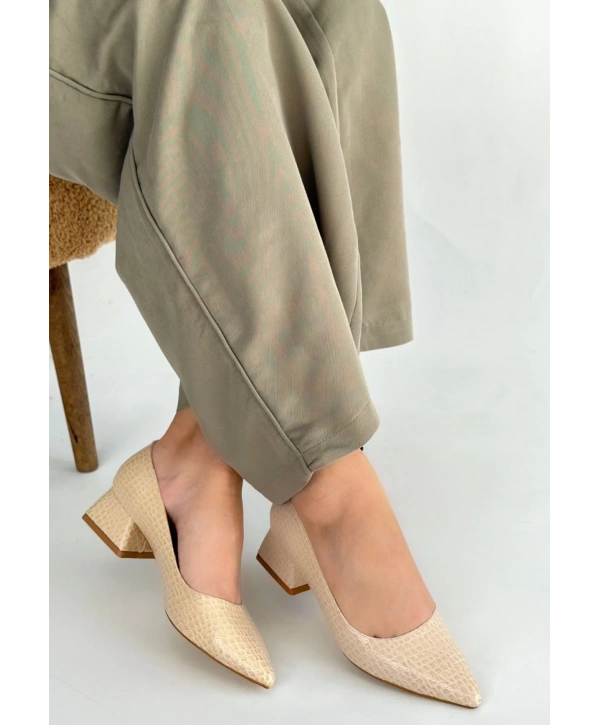 Meort Bej Rugan Topuklu Ayakkabı