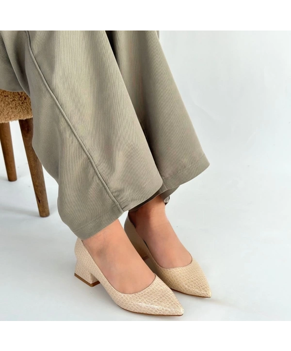 Meort Bej Rugan Topuklu Ayakkabı