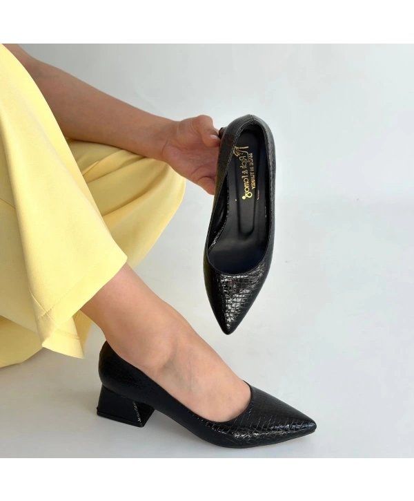 Meort Siyah Rugan Topuklu Ayakkabı