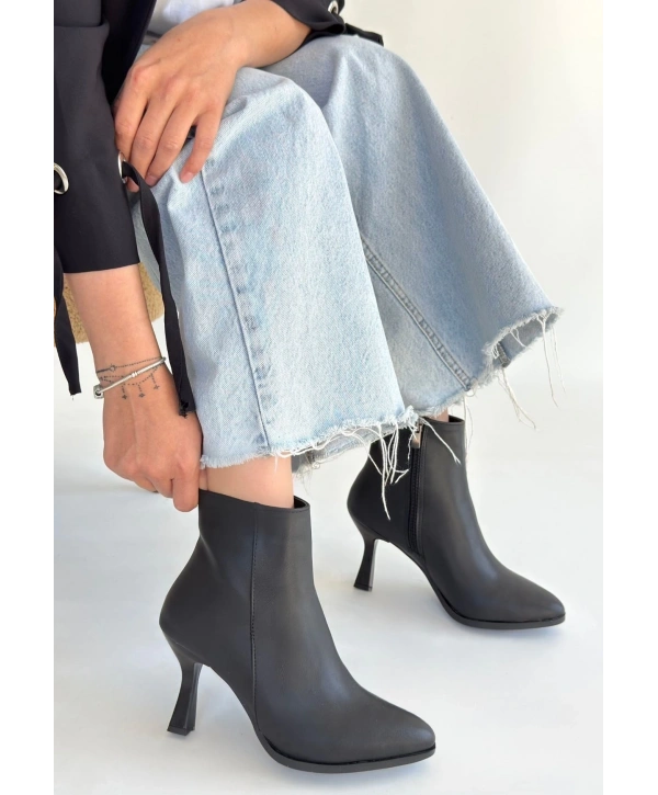 Mişha Siyah Cilt Topuklu Bot