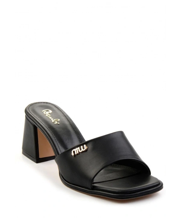 Miyon Siyah Cilt Topuklu Terlik