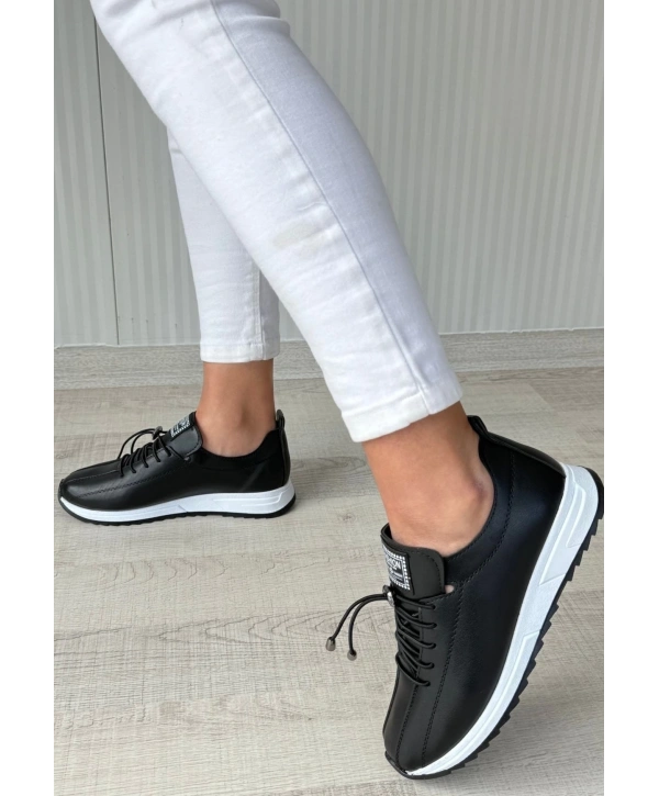 Monya Siyah Cilt Bağcıklı Spor Ayakkabı