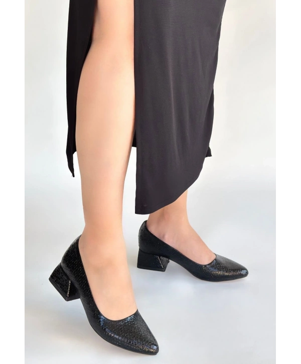 Nitya Siyah Baskılı Rugan Topuklu Ayakkabı