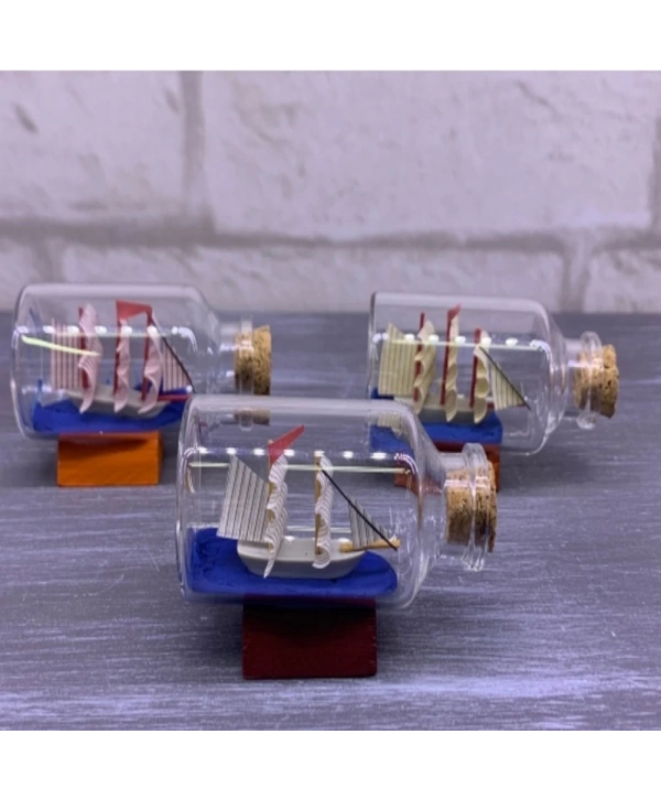 Orta Boy Şişe İçerisinde Gemi Maketi