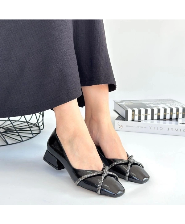 Pety Siyah Rugan Topuklu Ayakkabı